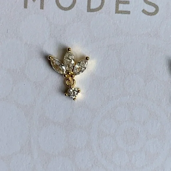 COPY - 18K Gold Crystal Leaf Stud Huggie Earrings - Picture 3 of 3